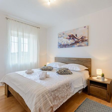 Apartman Mare Milna  Esterno foto